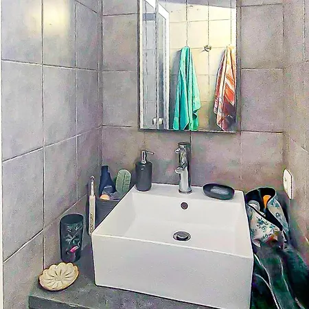 Semesterbostad Maison Proche Riviere Méjannes-le-Clap